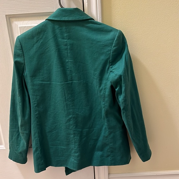 Beautiful Green Blazer from Banana Republic - Picture 3 of 7